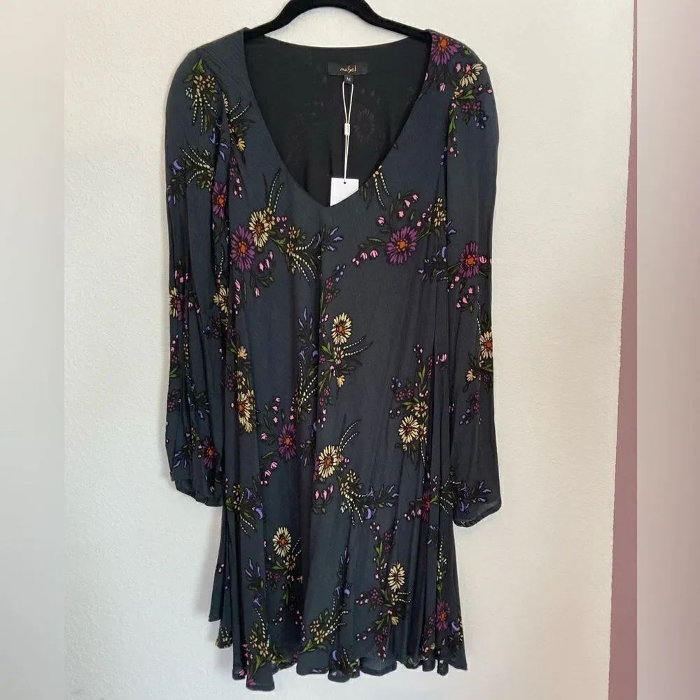 Mabel daises and bright floral dress/ tunic lined w/flared sleeves❤️🌹luxury